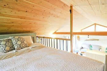 Nectar Yoga B&B On Bowen Island Horseshoe Bay Zewnętrze zdjęcie